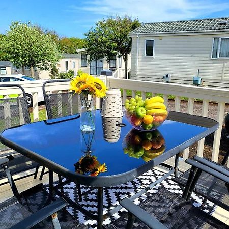 Luxury Woodland Retreat Holiday Home - Shorefield Country Park Downton  外观 照片