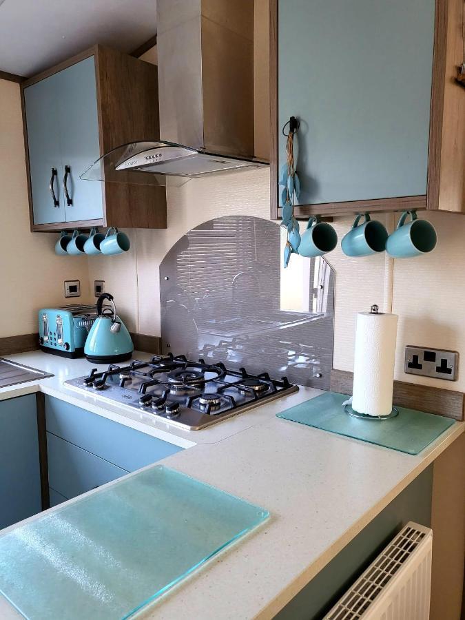 Luxury Woodland Retreat Holiday Home - Shorefield Country Park Downton  外观 照片