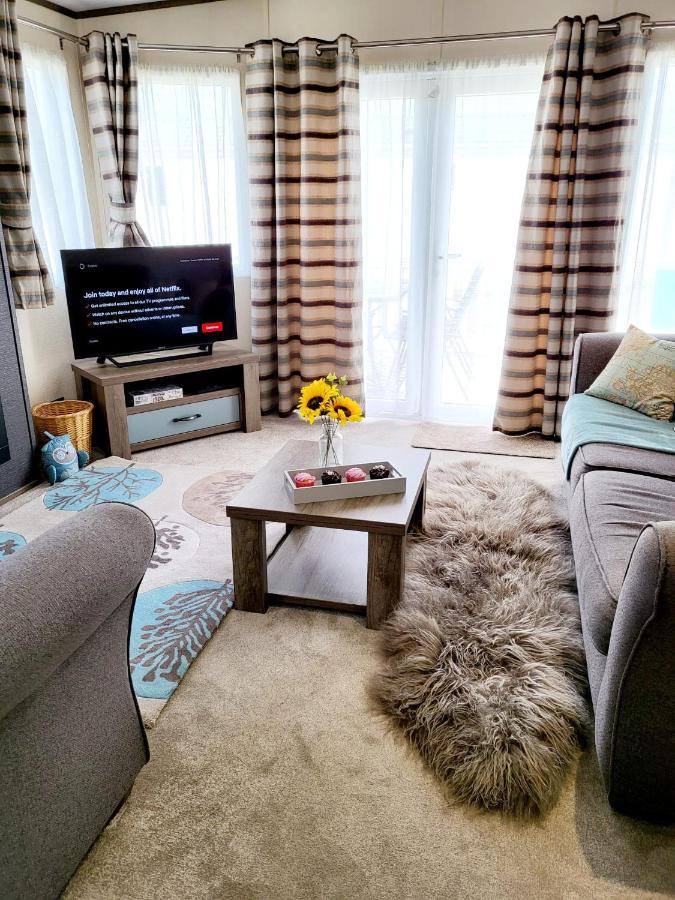 Luxury Woodland Retreat Holiday Home - Shorefield Country Park Downton  外观 照片